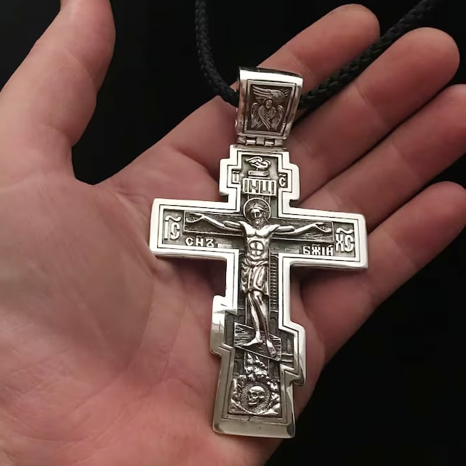 DivineCraft™ - Pingente de crucifixo de Jesus feito à mão
