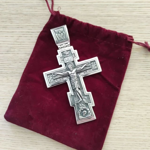 DivineCraft™ - Pingente de crucifixo de Jesus feito à mão